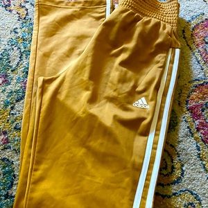 Mustard yellow track adidas size L